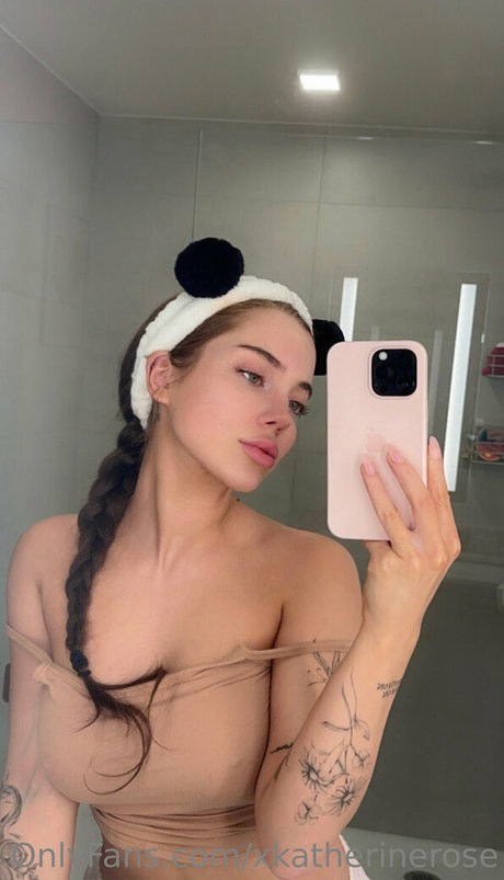 Nahá fotka uniklých OnlyFans od Xkatherinerose