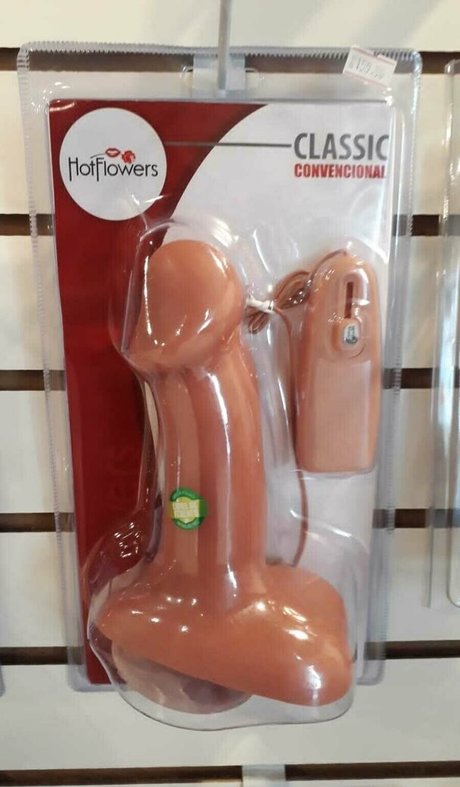 Naken lekkede OnlyFans-bilde av Ellaarievilo