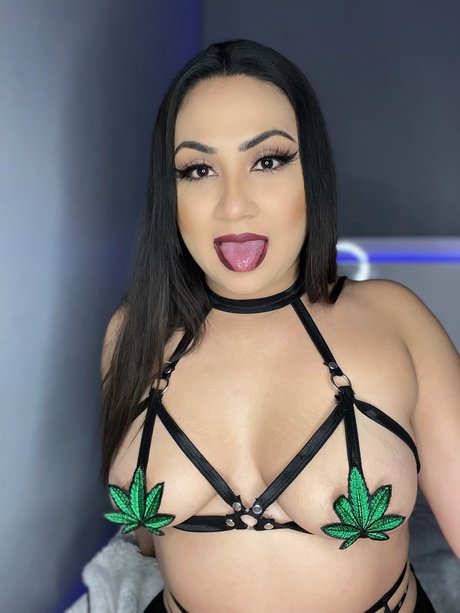 Alasti lekkinud OnlyFans-i pilt Barby