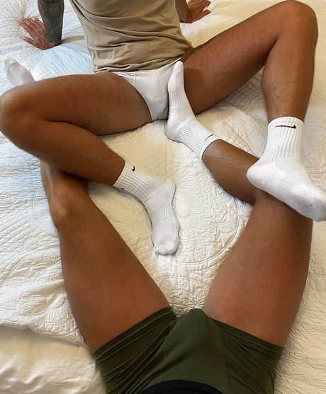 Foto di nudo di fuga di OnlyFans di Gay Soton Couple