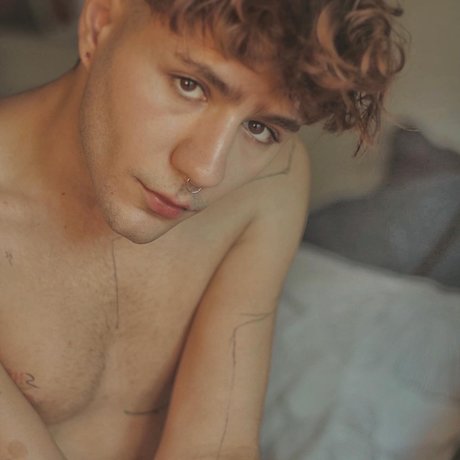 Foto di nudo di fuga di OnlyFans di Neil