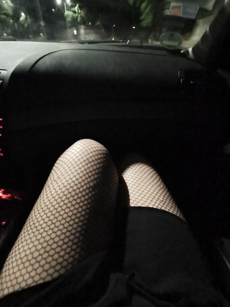 Nahá fotka uniklých OnlyFans od Yenn