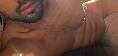 Naken läckt OnlyFans-bild av Dan