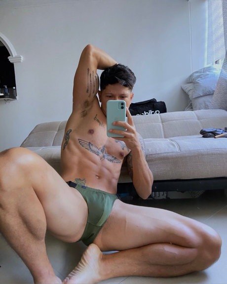 Foto di nudo di fuga di OnlyFans di Gabriel Sequeira