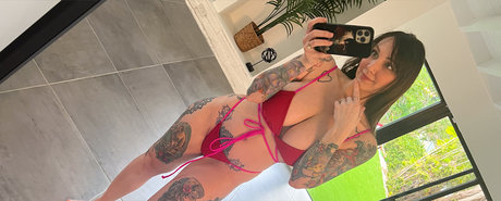 Foto desnuda filtrada de OnlyFans de Erica Fett