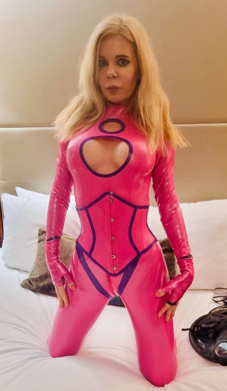 Обнаженная фотография утечки OnlyFans от Rose Du Jour