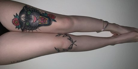 Alasti lekkinud OnlyFans-i pilt Pink