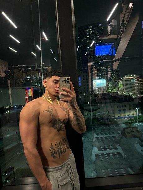 Обнаженная фотография утечки OnlyFans от Fat Dick Jason