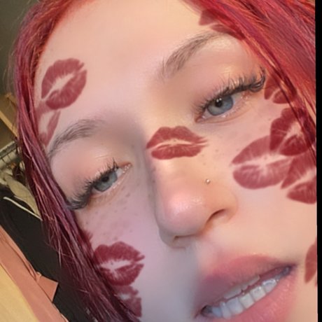 Naakte gelekte OnlyFans-foto van Rb