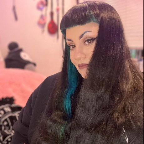 Naken läckt OnlyFans-bild av Gothicckitten