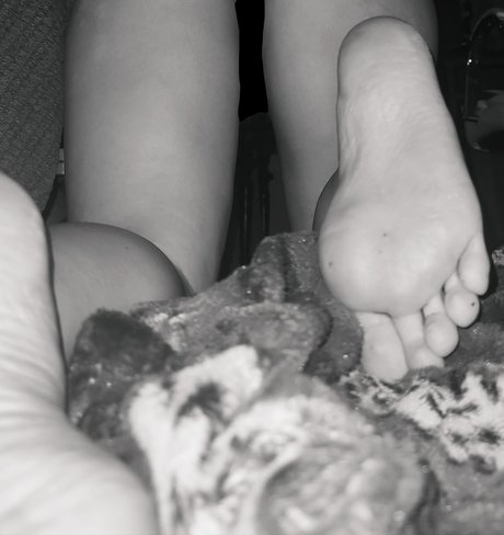 Foto desnuda filtrada de OnlyFans de Emmas Feet Land