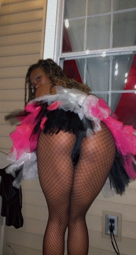 Naakte gelekte OnlyFans-foto van The Erotic Wet Dream