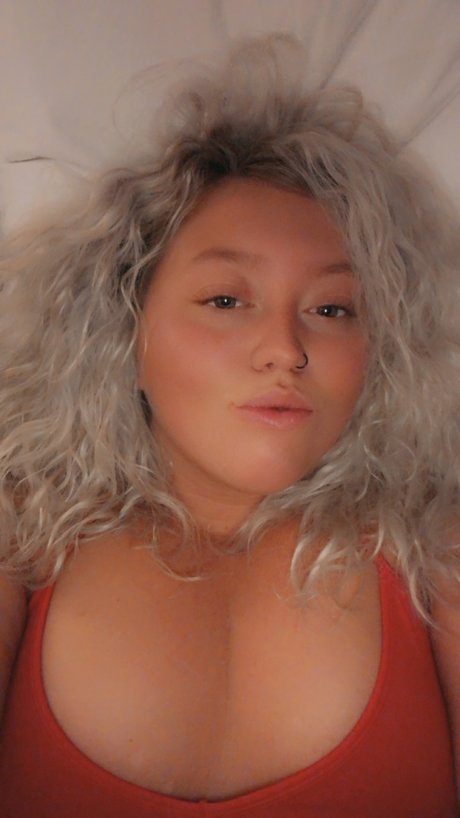 Naken lekkede OnlyFans-bilde av Mya South