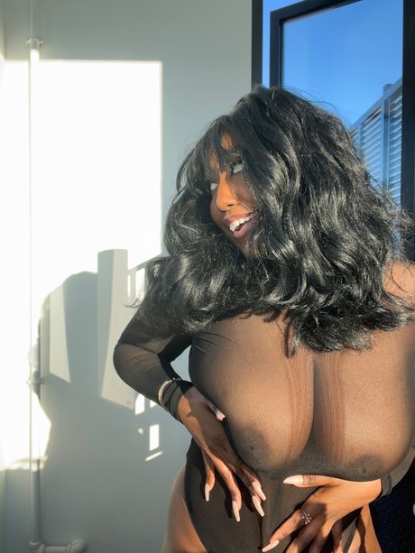 Обнаженная фотография утечки OnlyFans от Teasing Goddess