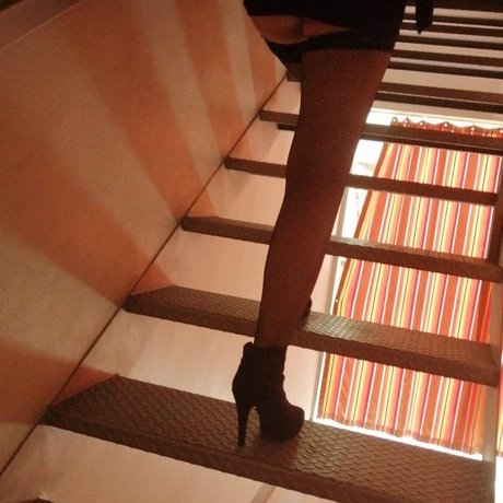 Alasti lekkinud OnlyFans-i pilt Mxony