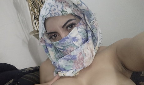 Real Naughty Muslim Wifey X naked leaks OnlyFans pic
