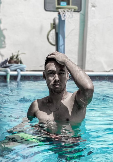 Alasti lekkinud OnlyFans-i pilt Papi Daniel 