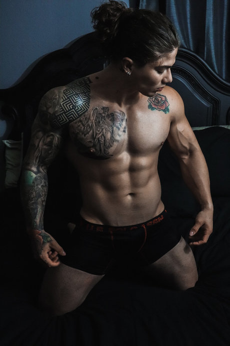 Alasti lekkinud OnlyFans-i pilt Dano Ruiseco