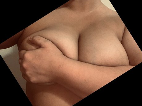 Foto di nudo di fuga di OnlyFans di Demi Dominatrix