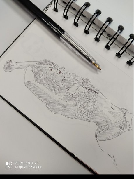 Naken lekkede OnlyFans-bilde av Designerynt