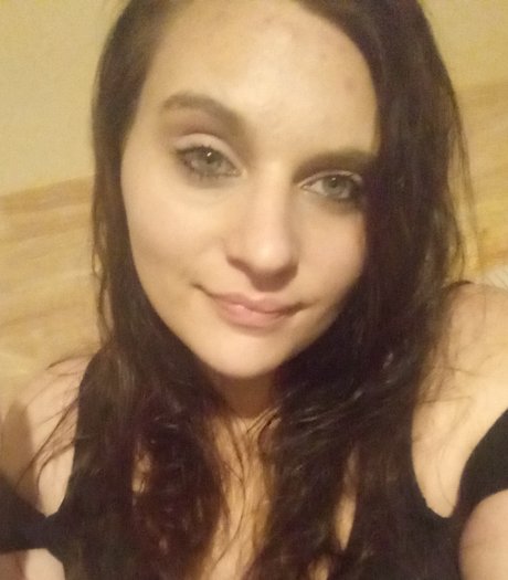 Naken lekkede OnlyFans-bilde av Mzjuicythickems