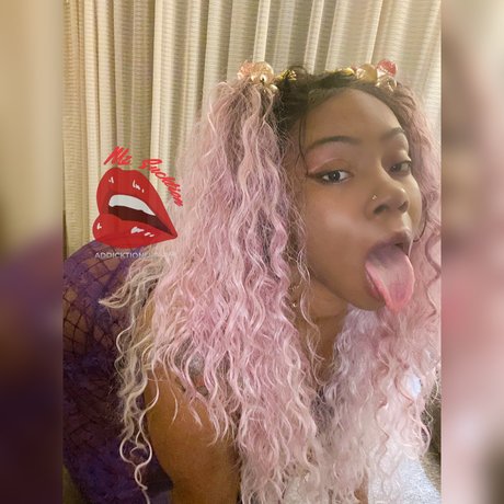 Mz Sucktion OnlyFansリークヌード写真