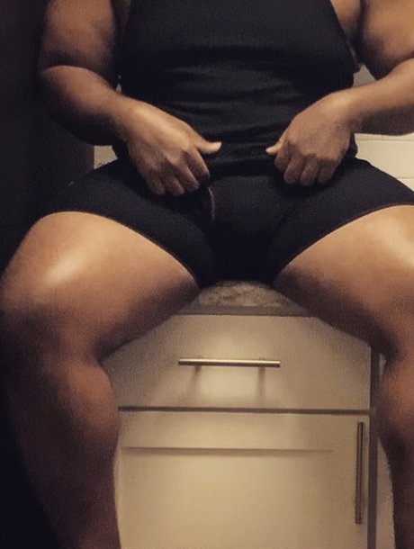 Nahá fotka uniklých OnlyFans od Bullywithabelly95