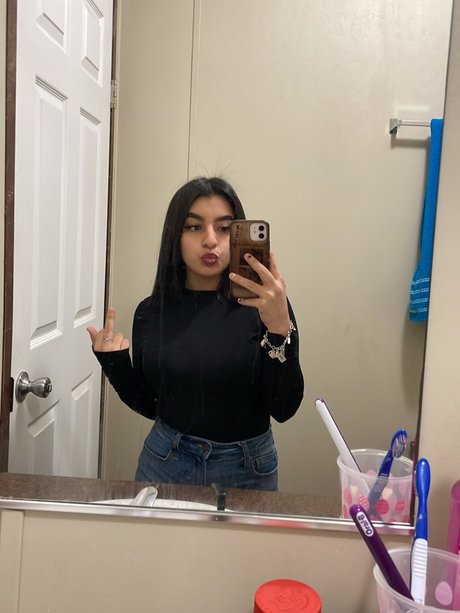 Nahá fotka uniklých OnlyFans od Desiree Marie