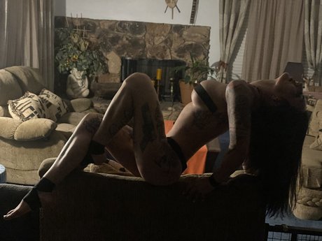 Nacktes geleaktes OnlyFans-Foto von Holly Jay