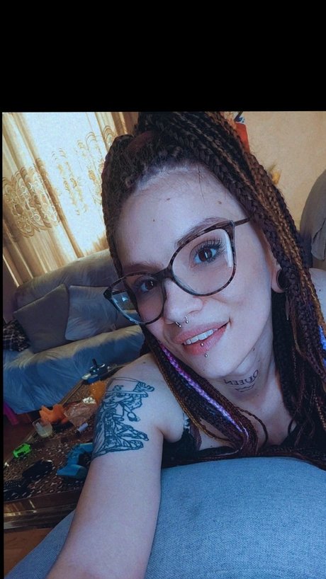 Alasti lekkinud OnlyFans-i pilt Namiiswaan