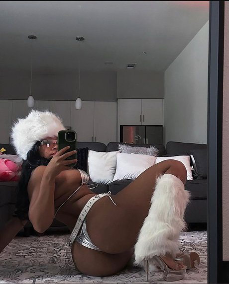 Alasti lekkinud OnlyFans-i pilt Natural Beauty