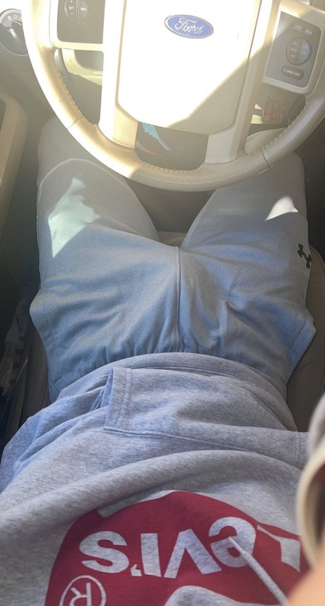 Naken lekkede OnlyFans-bilde av Nathenial Stallion