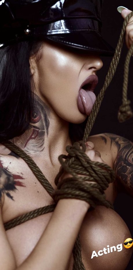 Naken lekkede OnlyFans-bilde av Natalythorn