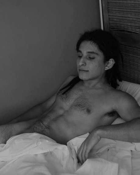 Foto di nudo di fuga di OnlyFans di Cain