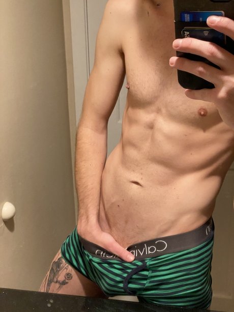 Naken lekkede OnlyFans-bilde av Chris