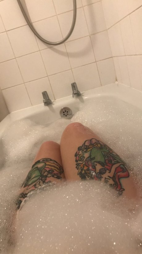 Curvy Mermaid naked leaks OnlyFans pic