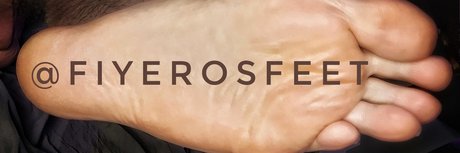 Naken lekkede OnlyFans-bilde av Fiyerosfeet