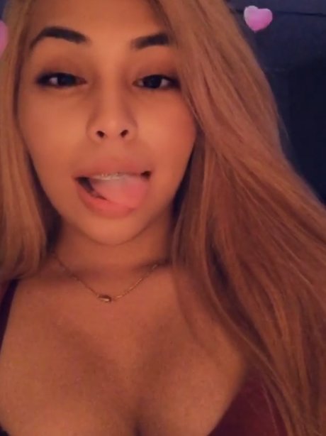 Naz OnlyFans泄露裸照