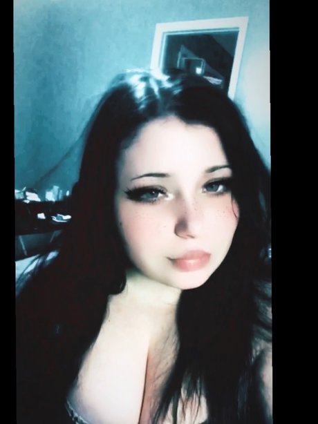 Обнаженная фотография утечки OnlyFans от Violetta