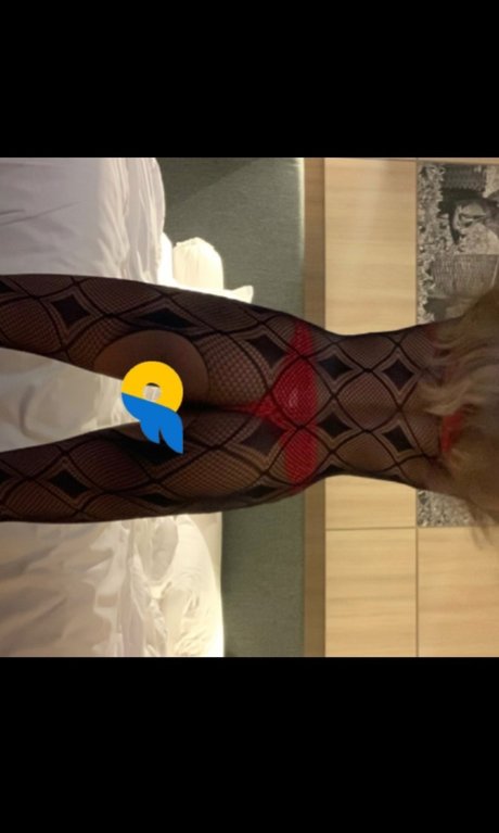 Обнаженная фотография утечки OnlyFans от Moza