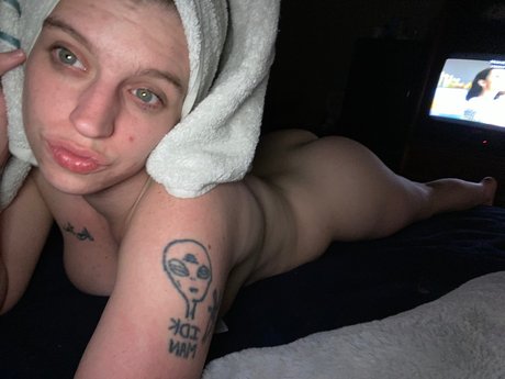 Naken lekkede OnlyFans-bilde av Kasey 