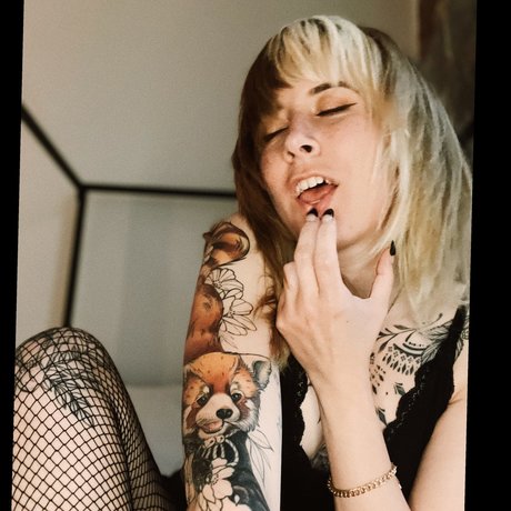 Nacktes geleaktes OnlyFans-Foto von Misty Fae