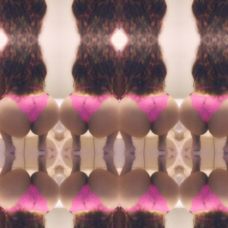 Naken lekkede OnlyFans-bilde av Nicole Jade