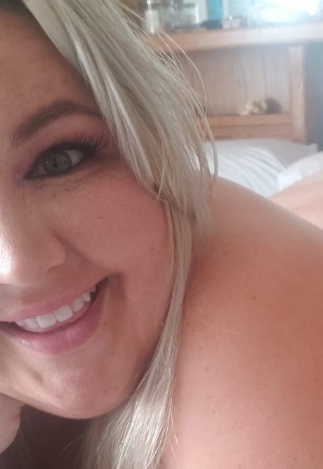 Naken lekkede OnlyFans-bilde av Nicole Gallo