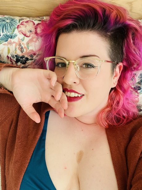 Alasti lekkinud OnlyFans-i pilt Nicki Sunshine