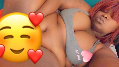 Naken lekkede OnlyFans-bilde av Niamilkmarie