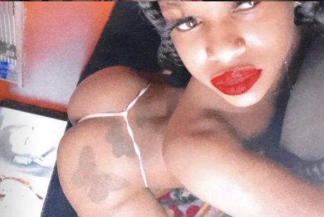 Photo nue de fuite OnlyFans de Naughtynewkie 