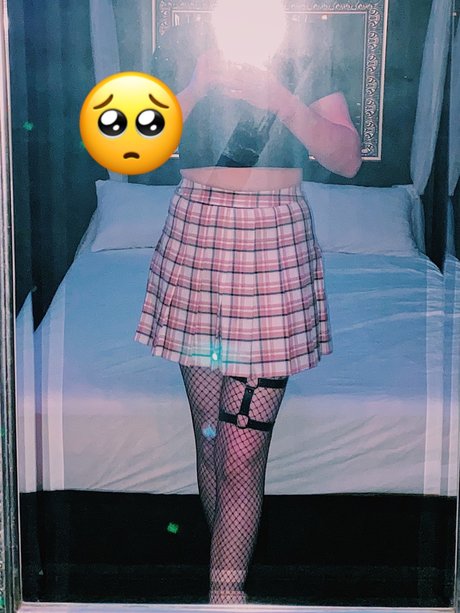 Alasti lekkinud OnlyFans-i pilt Elle