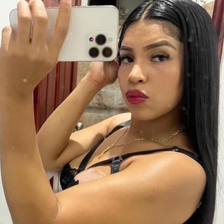 Naken lekkede OnlyFans-bilde av Barbie Latina Tv