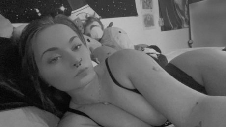 OnlyFans-model Lilith Roxiexxx